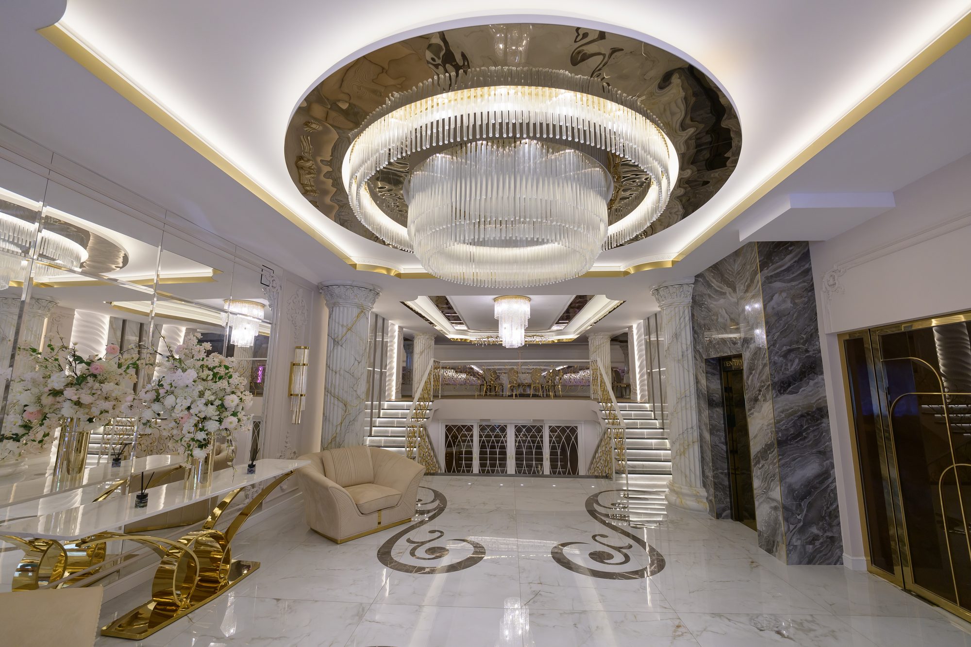 Lobby Ten Hotel